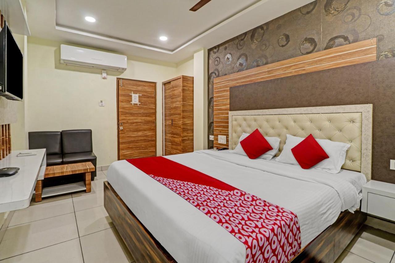 Hotel O Aditya Grand Inn Guntūr 외부 사진