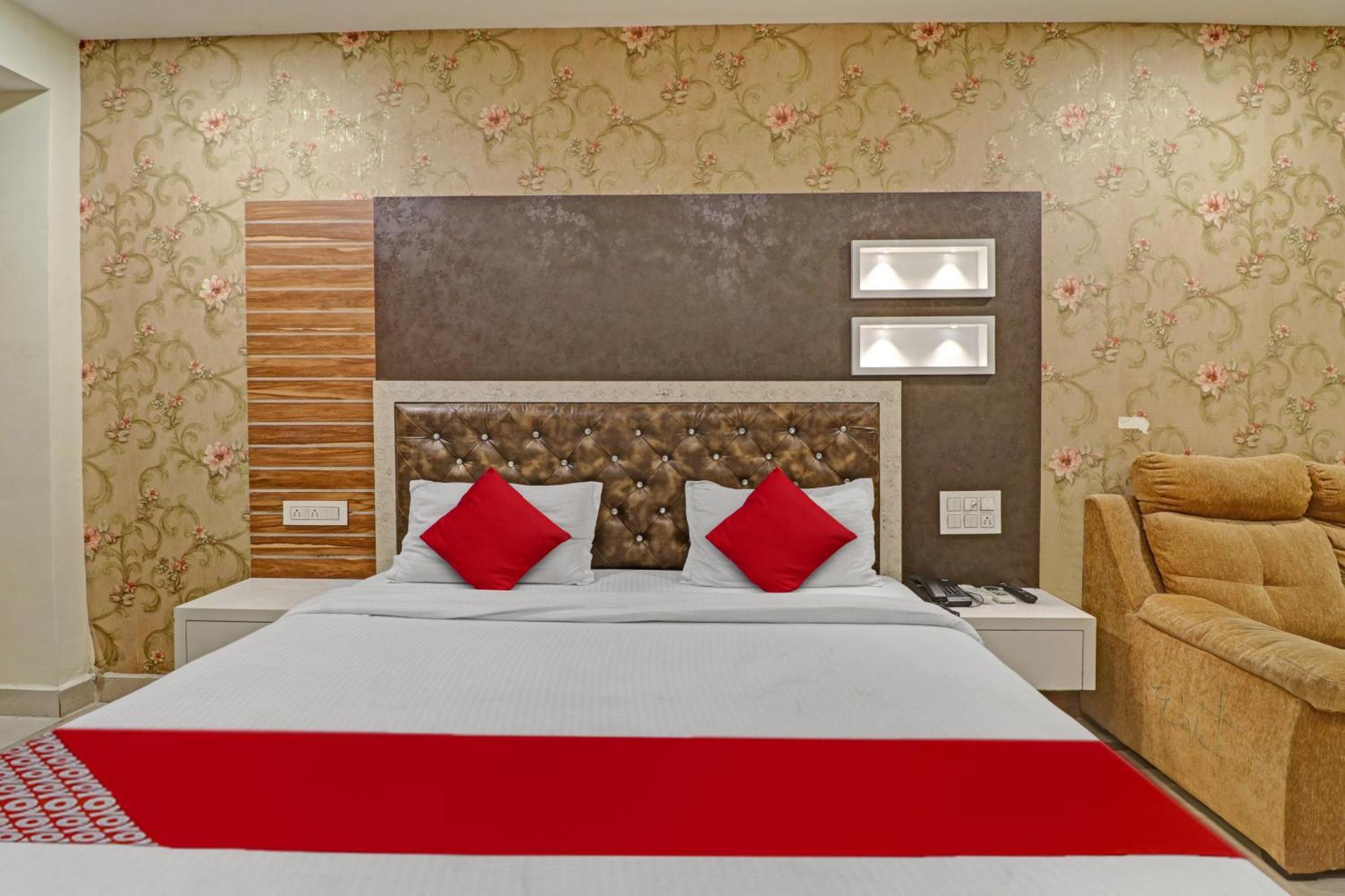 Hotel O Aditya Grand Inn Guntūr 외부 사진